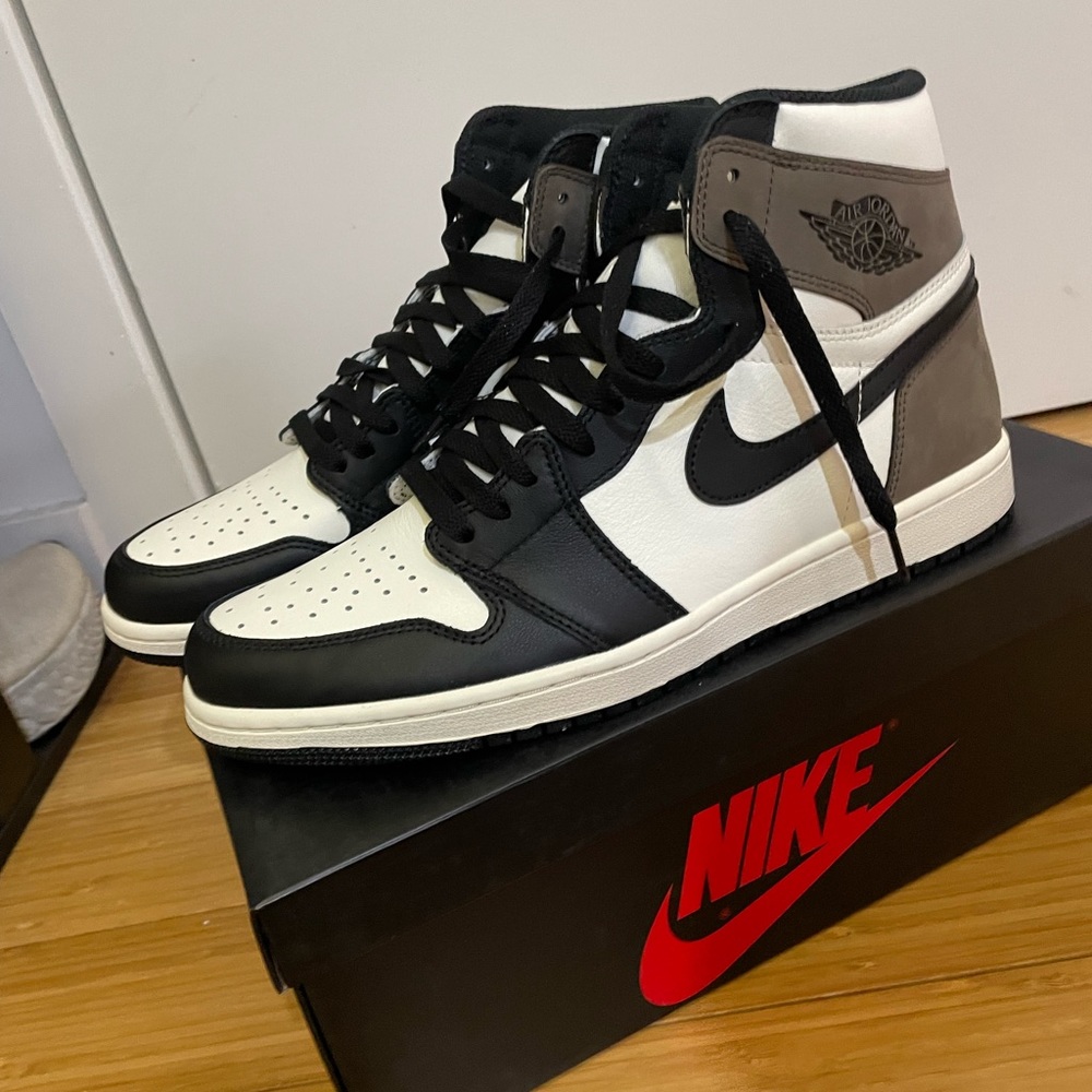 Jordan 1 mocha
